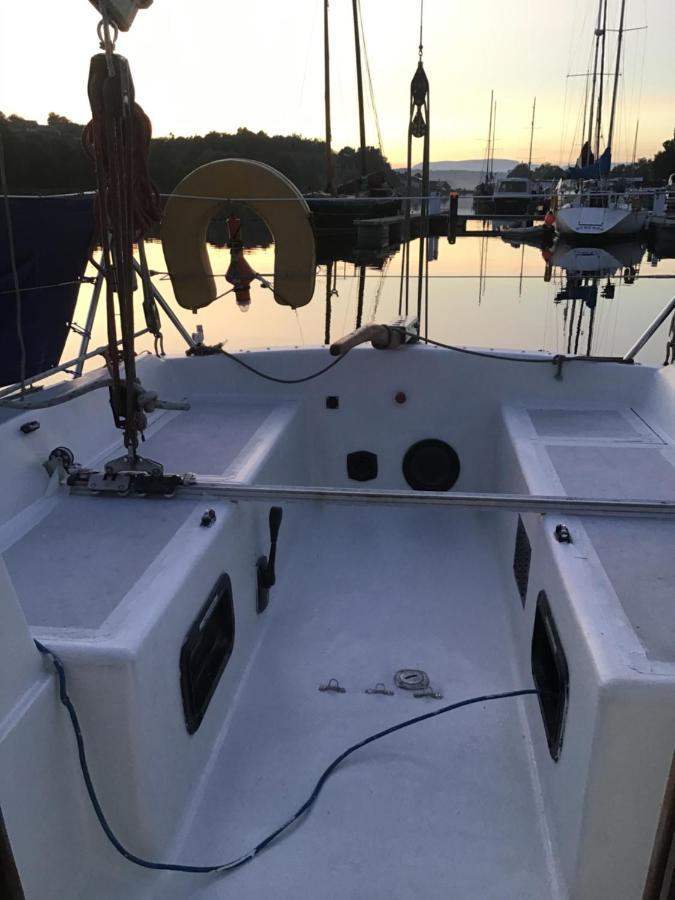 Hotel Yacht Highwayman South Kessock Exterior foto